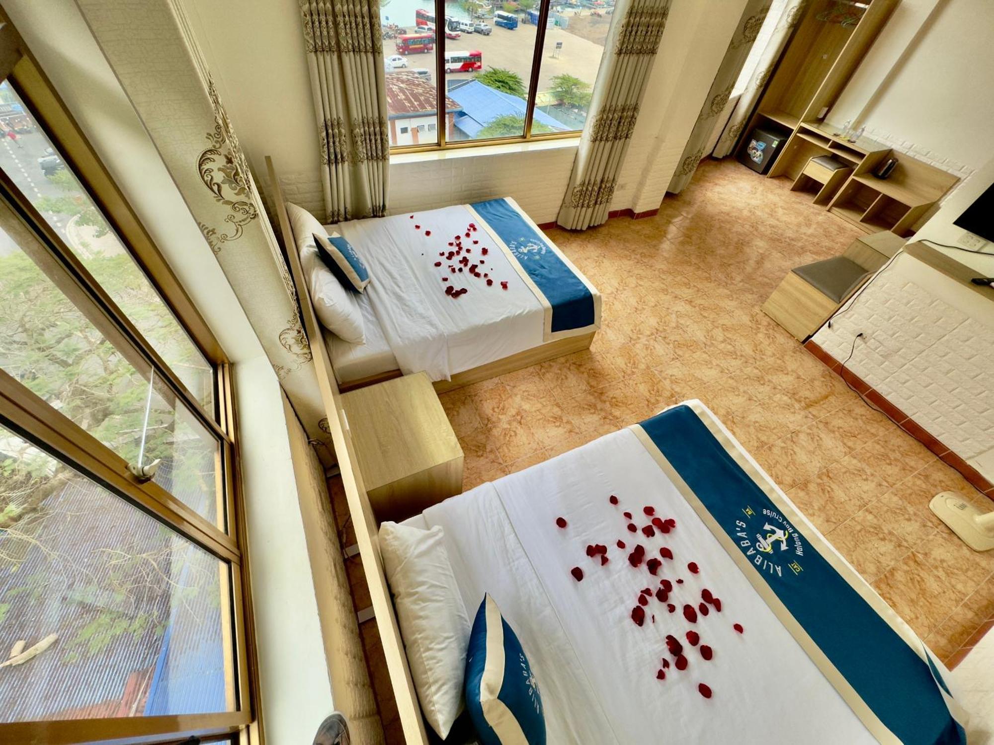 Cat Ba Plaza Hotel Dong Khe Sau Экстерьер фото