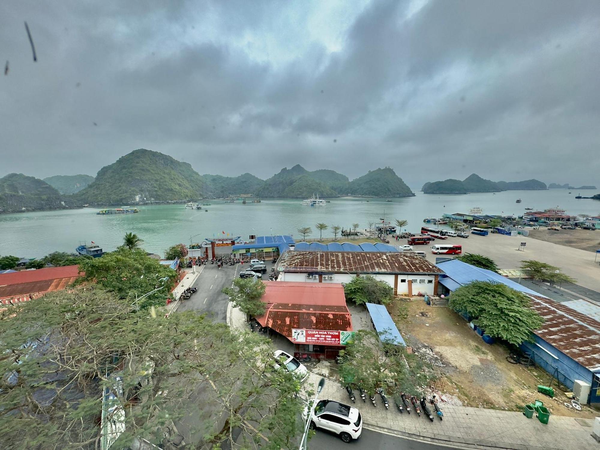 Cat Ba Plaza Hotel Dong Khe Sau Экстерьер фото